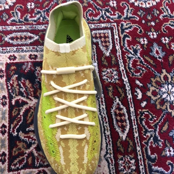 Yeezy boost 380 hylte - Picture 5 of 5